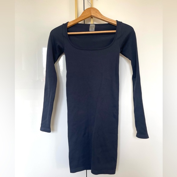 Aritzia ribbed bodycon dress - Picture 2 of 4